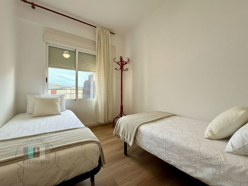 4 slaapkamer Flat te huur in Benicassim - € 1.000 (Ref: 9446670)