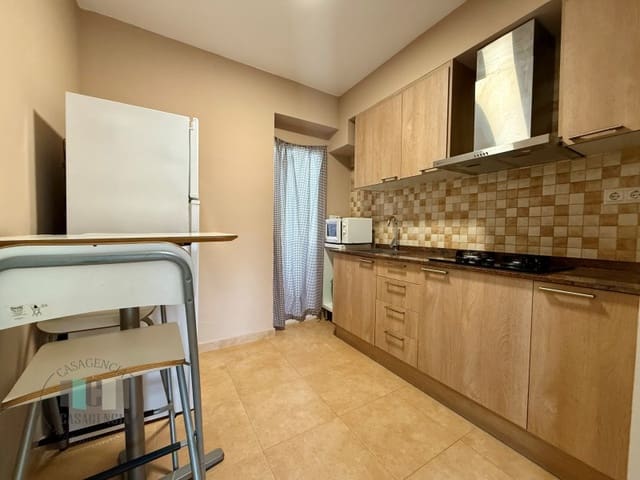 4 slaapkamer Flat te huur in Benicàssim - € 1.000 (Ref: 9446670)