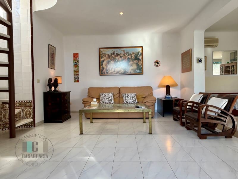 4 slaapkamer Flat te koop in Castello de la Plana met garage - € 270.000 (Ref: 9452127)