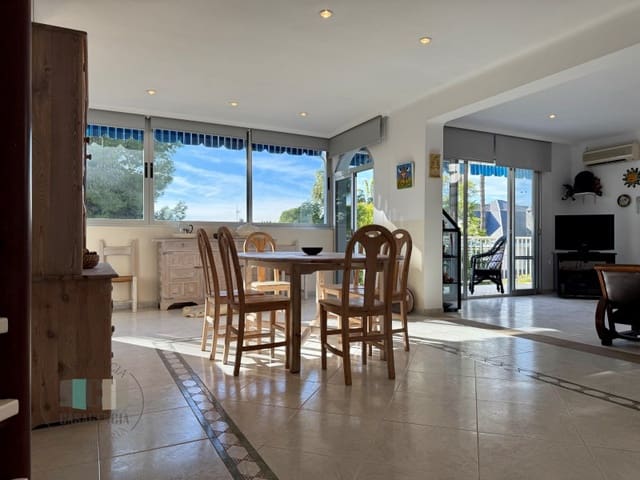 4 slaapkamer Flat te koop in El Grau de Castelló, Castelló de la Plana met garage - € 270.000 (Ref: 9452127)