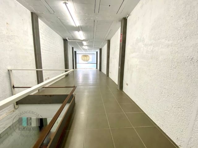 Commercial for rent in Centro, Castelló de la Plana - € 1,500 (Ref: 9462086)
