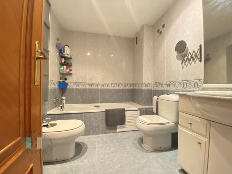 3 makuuhuone Asunto myytävänä paikassa Castello de la Plana - 246 000 € (Ref: 9473151)