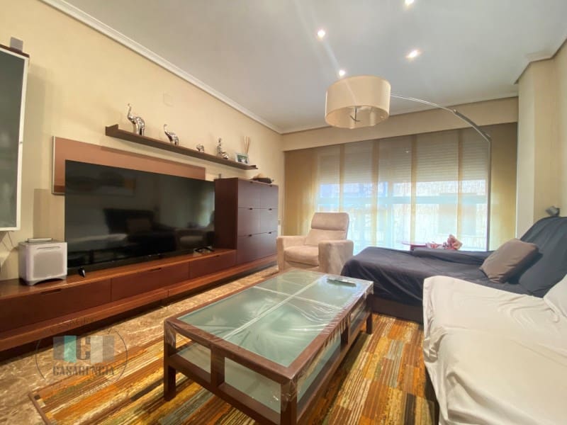 3 makuuhuone Asunto myytävänä paikassa Castello de la Plana - 246 000 € (Ref: 9473151)