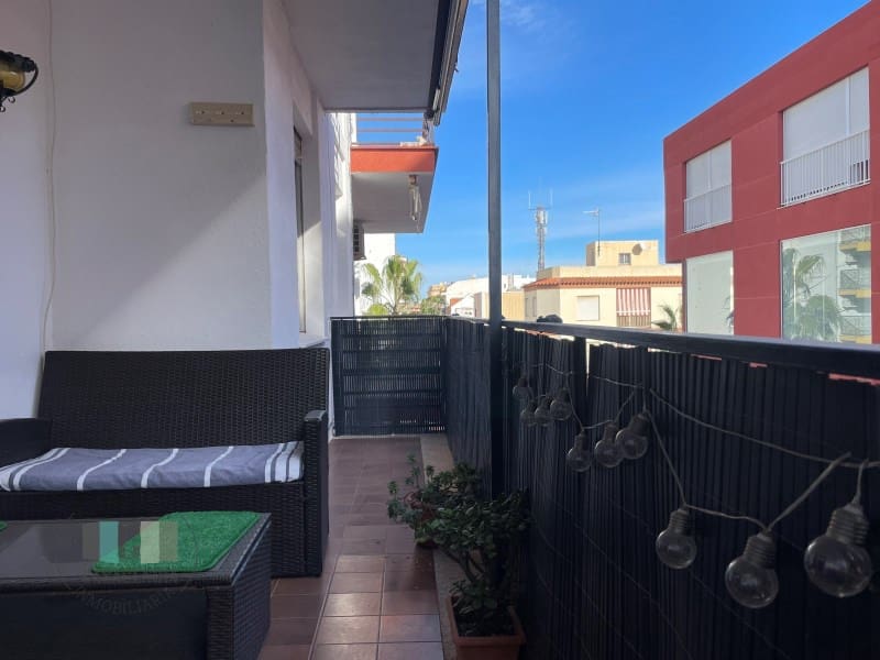 3 bedroom Flat for sale in Oropesa  - € 115,000 (Ref: 9476110)