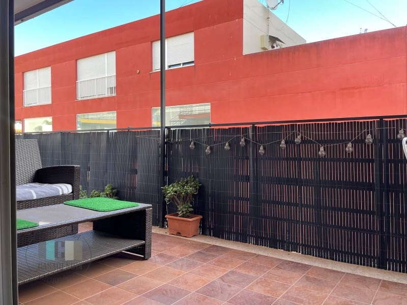 3 bedroom Flat for sale in Oropesa  - € 115,000 (Ref: 9476110)