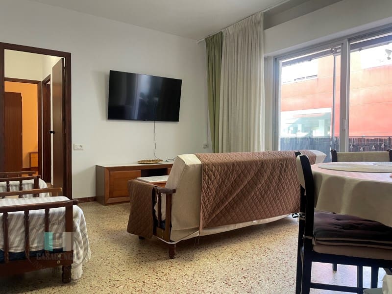 3 bedroom Flat for sale in Oropesa  - € 115,000 (Ref: 9476110)