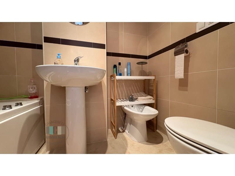 2 slaapkamer Appartement te huur in Cabanes met garage - € 600 (Ref: 9491449)