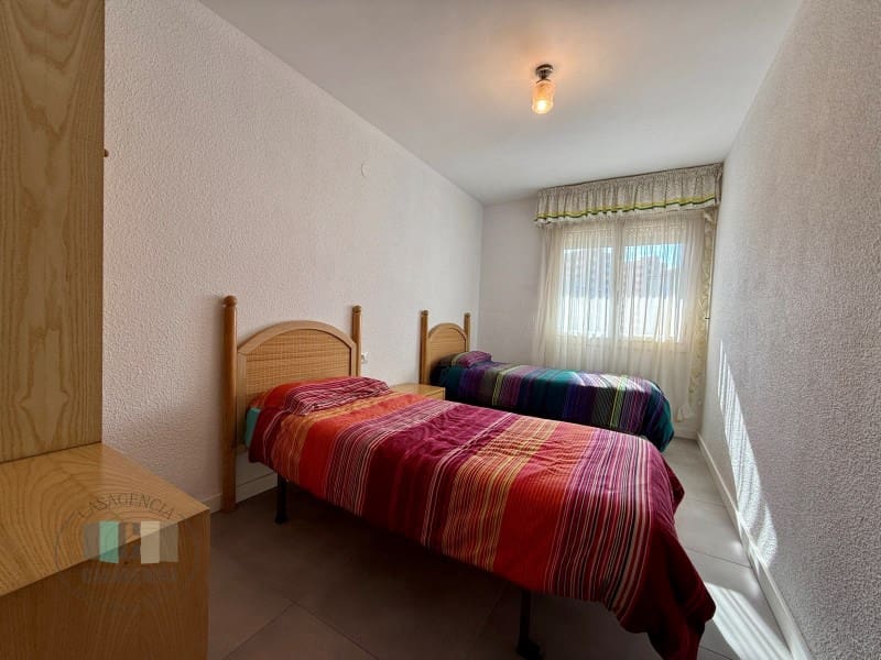 3 bedroom Apartment for rent in Benicassim with garage - € 875 (Ref: 9494620)