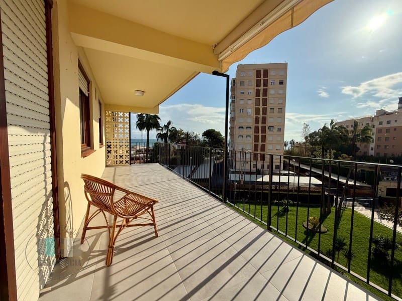 3 bedroom Apartment for rent in Benicassim with garage - € 875 (Ref: 9494620)
