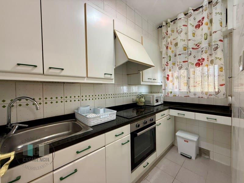 3 bedroom Apartment for rent in Benicassim - € 850 (Ref: 9502368)