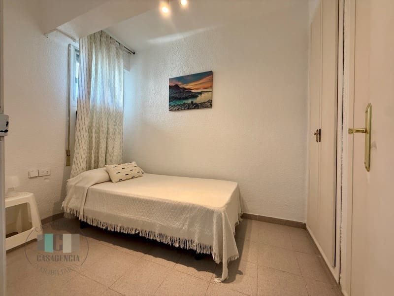 3 bedroom Apartment for rent in Benicassim - € 850 (Ref: 9502368)