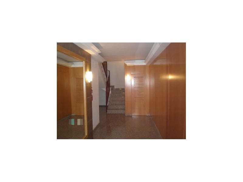 Office for rent in Castello de la Plana - € 180 (Ref: 9502674)