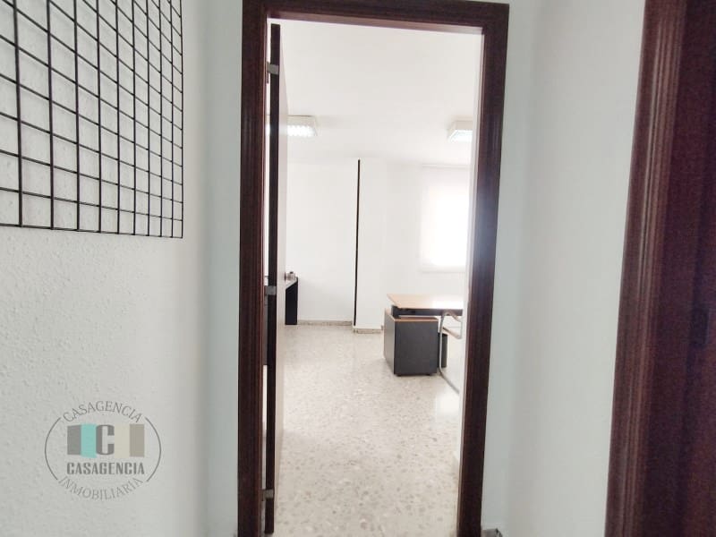 Kontor till salu i Castello de la Plana - 50 000 € (Ref: 9504664)