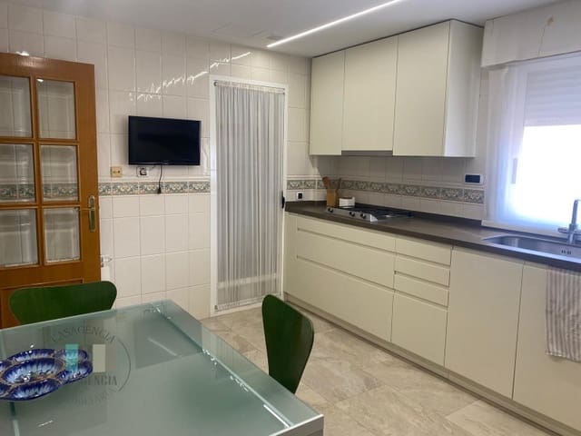 Appartement de 4 chambres à louer à Este, Castelló de la Plana avec garage - 1 200 € (Ref: 9531990)