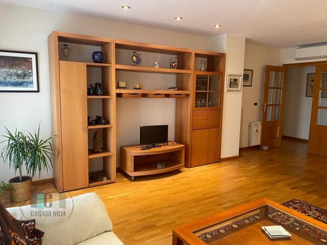 Appartement de 4 chambres à louer à Este, Castelló de la Plana avec garage - 1 200 € (Ref: 9531990)