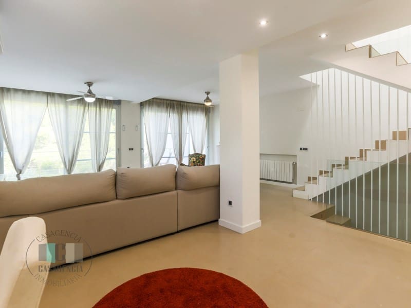 6 slaapkamer Halfvrijstaande villa te huur in Benicassim met zwembad - € 2.900 (Ref: 9565243)