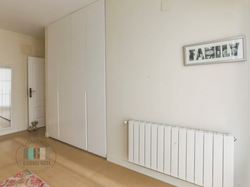 6 slaapkamer Halfvrijstaande villa te huur in Benicassim met zwembad - € 2.900 (Ref: 9565243)