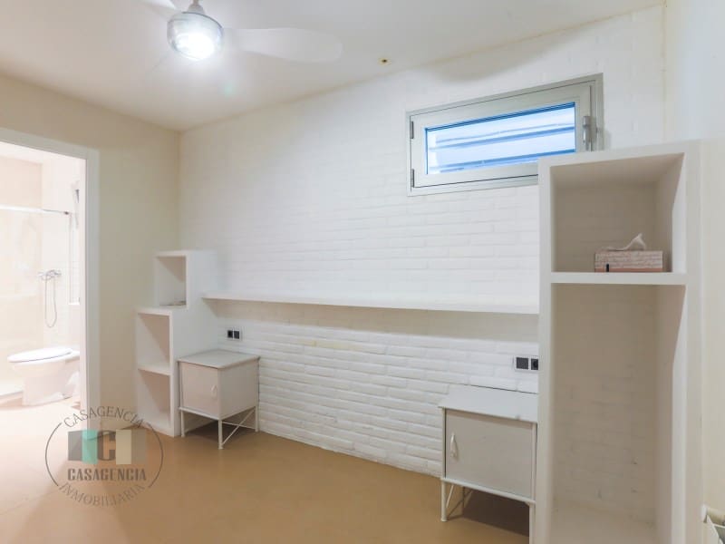 6 slaapkamer Halfvrijstaande villa te huur in Benicassim met zwembad - € 2.900 (Ref: 9565243)