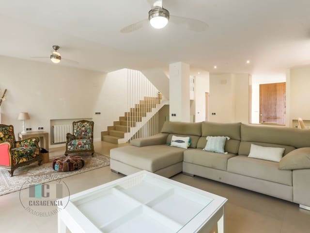 6 soveværelse Semi-Rækkehus til leje i Benicàssim med swimmingpool - € 2.900 (Ref: 9565243)