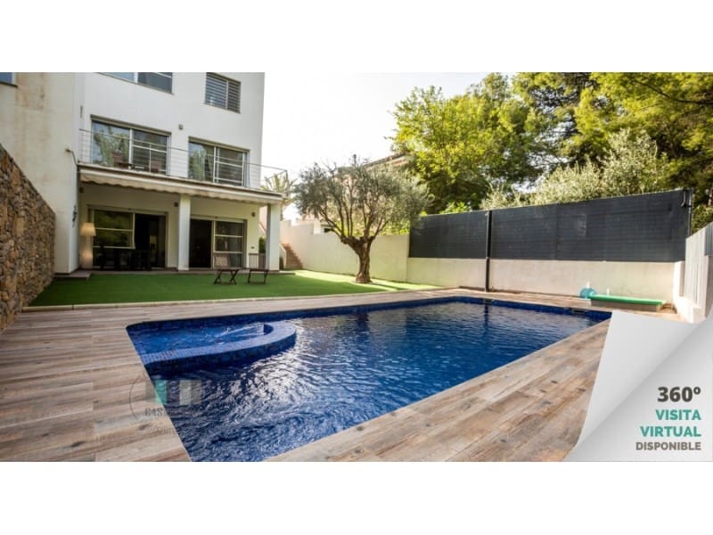 6 slaapkamer Halfvrijstaande villa te huur in Benicassim met zwembad - € 2.900 (Ref: 9565243)