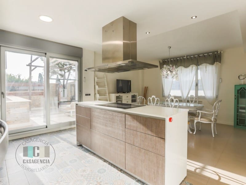 6 slaapkamer Halfvrijstaande villa te huur in Benicassim met zwembad - € 2.900 (Ref: 9565243)