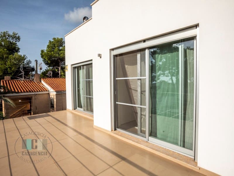 6 slaapkamer Halfvrijstaande villa te huur in Benicassim met zwembad - € 2.900 (Ref: 9565243)