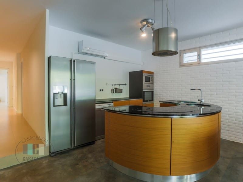 6 slaapkamer Halfvrijstaande villa te huur in Benicassim met zwembad - € 2.900 (Ref: 9565243)