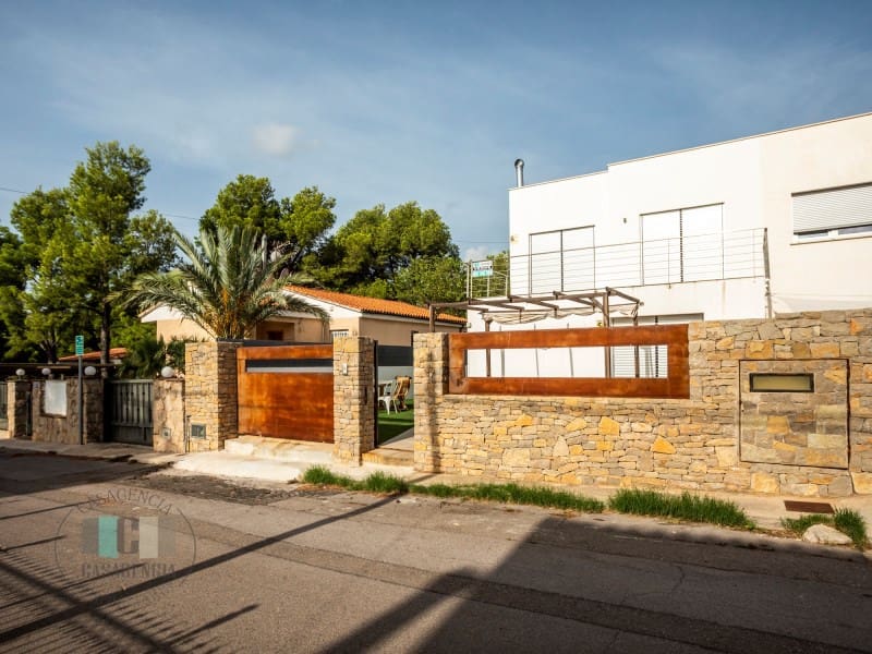 6 slaapkamer Halfvrijstaande villa te huur in Benicassim met zwembad - € 2.900 (Ref: 9565243)