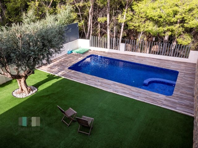 6 soveværelse Semi-Rækkehus til leje i Benicàssim med swimmingpool - € 2.900 (Ref: 9565243)