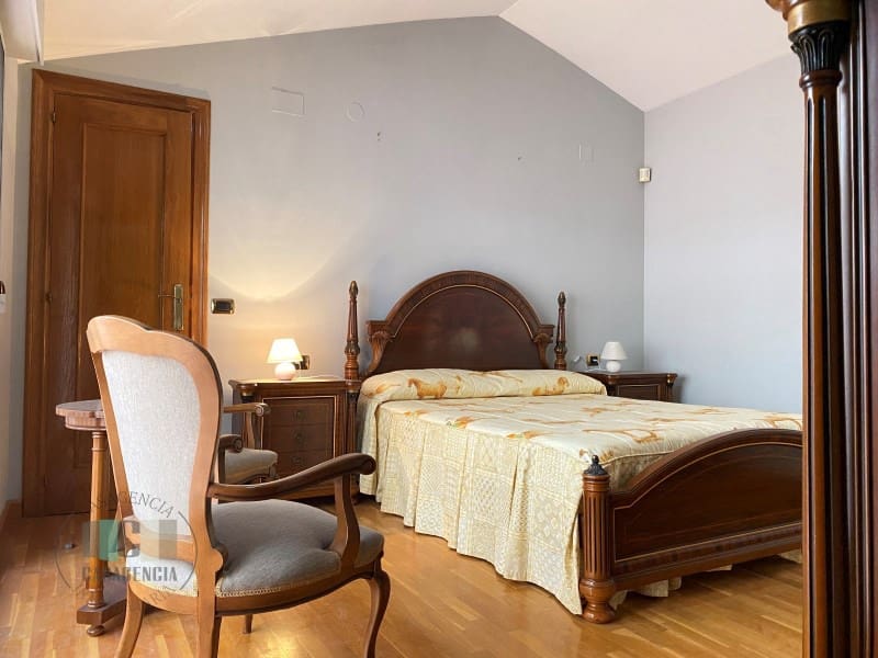 4 camera da letto Appartamento in vendita in Castello de la Plana con garage - 300.000 € (Rif: 9574863)