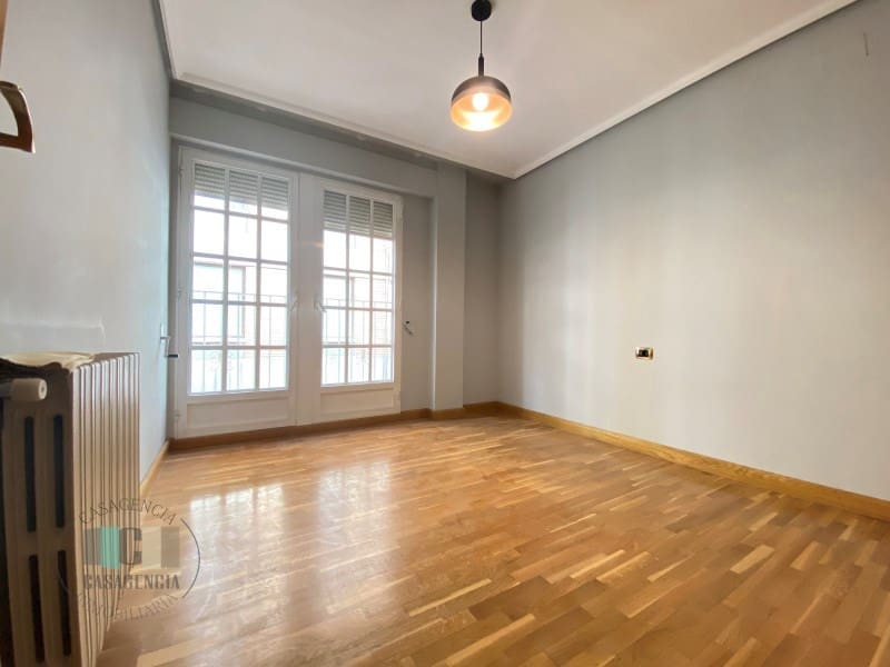 4 camera da letto Appartamento in vendita in Castello de la Plana con garage - 300.000 € (Rif: 9574863)