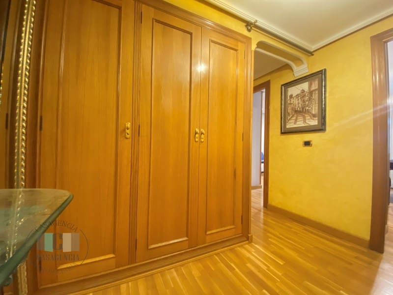 4 camera da letto Appartamento in vendita in Castello de la Plana con garage - 300.000 € (Rif: 9574863)