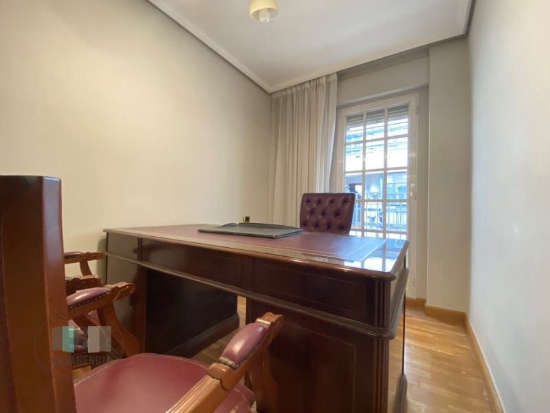 4 camera da letto Appartamento in vendita in Castello de la Plana con garage - 300.000 € (Rif: 9574863)