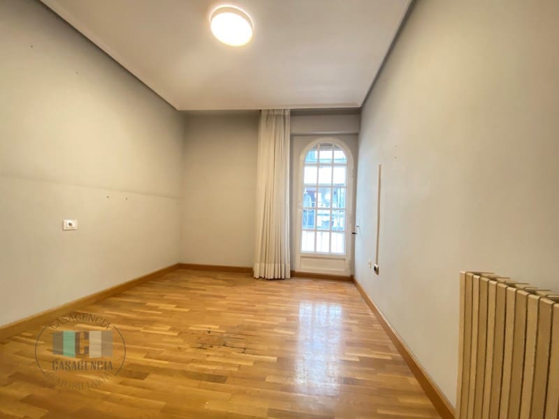 4 camera da letto Appartamento in vendita in Castello de la Plana con garage - 300.000 € (Rif: 9574863)