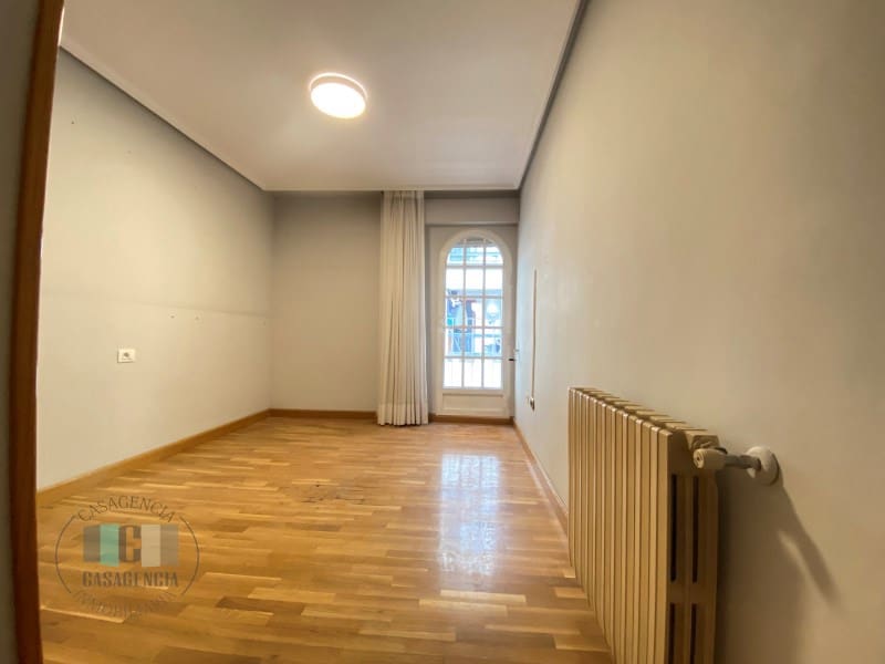 4 camera da letto Appartamento in vendita in Castello de la Plana con garage - 300.000 € (Rif: 9574863)