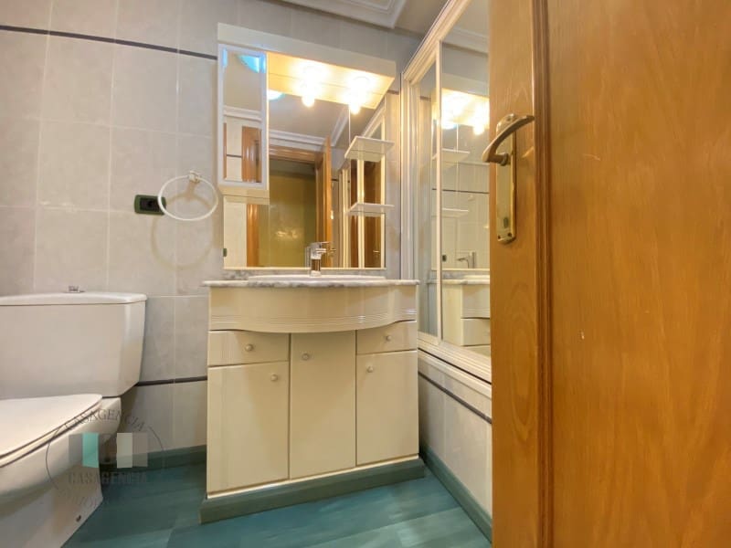 4 camera da letto Appartamento in vendita in Castello de la Plana con garage - 300.000 € (Rif: 9574863)