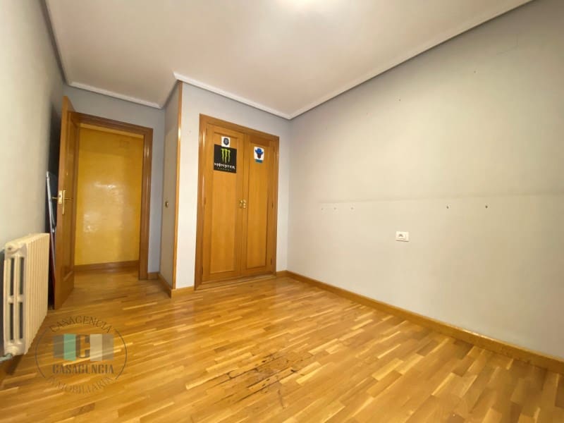 4 camera da letto Appartamento in vendita in Castello de la Plana con garage - 300.000 € (Rif: 9574863)