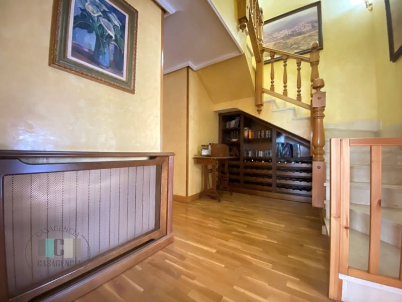 4 camera da letto Appartamento in vendita in Castello de la Plana con garage - 300.000 € (Rif: 9574863)