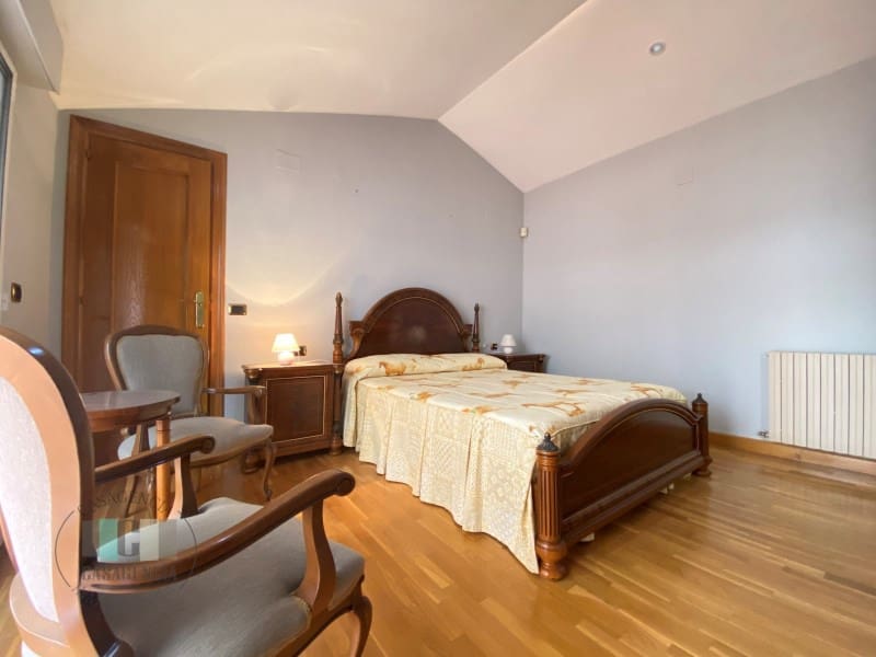 4 camera da letto Appartamento in vendita in Castello de la Plana con garage - 300.000 € (Rif: 9574863)