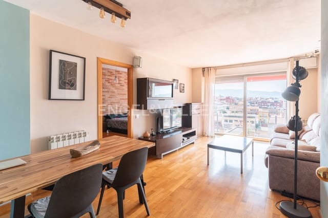 4 bedroom Apartment for sale in Mollet del Vallès with garage - € 320,000 (Ref: 9079666)