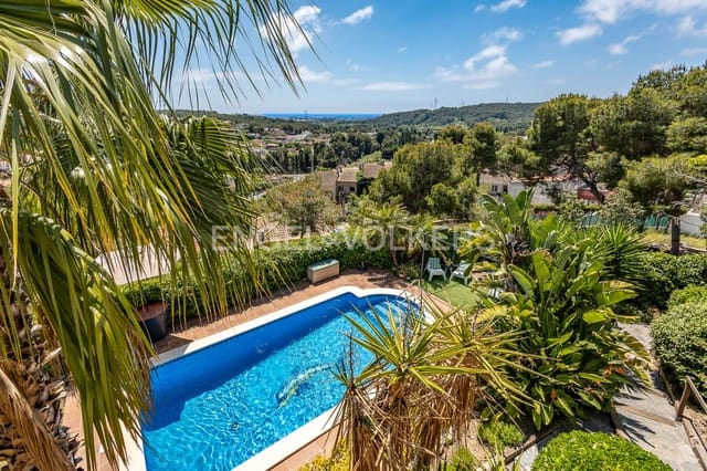 5 soverom Villa til salgs i Cubelles med svømmebasseng garasje - € 735 000 (Ref: 9084278)