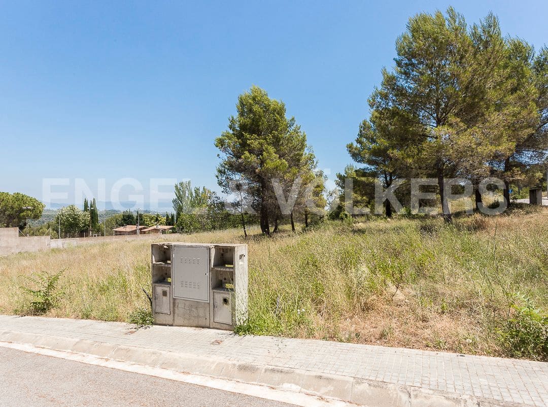 Building Plot for sale in Castellvi de Rosanes - € 80,000 (Ref: 9087457)