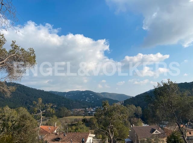 Building Plot for sale in Canyelles - € 385,000 (Ref: 9087489)