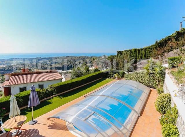 5 bedroom Villa for sale in Sant Cebrià de Vallalta with pool garage - € 549,000 (Ref: 9087660)