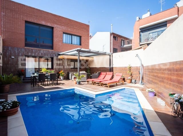 5 soveværelse Villa til salg i Sant Boi de Llobregat med swimmingpool garage - € 1.100.000 (Ref: 9087669)
