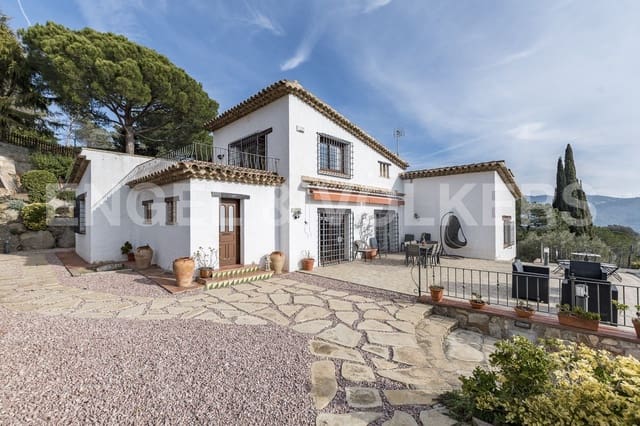7 soveværelse Villa til salg i Argentona med swimmingpool - € 950.000 (Ref: 9087674)