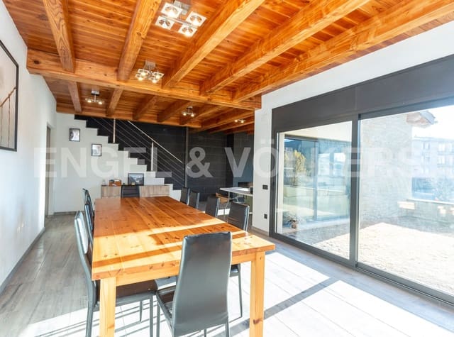 4 soveværelse Villa til salg i Castellterçol med garage - € 742.500 (Ref: 9087679)