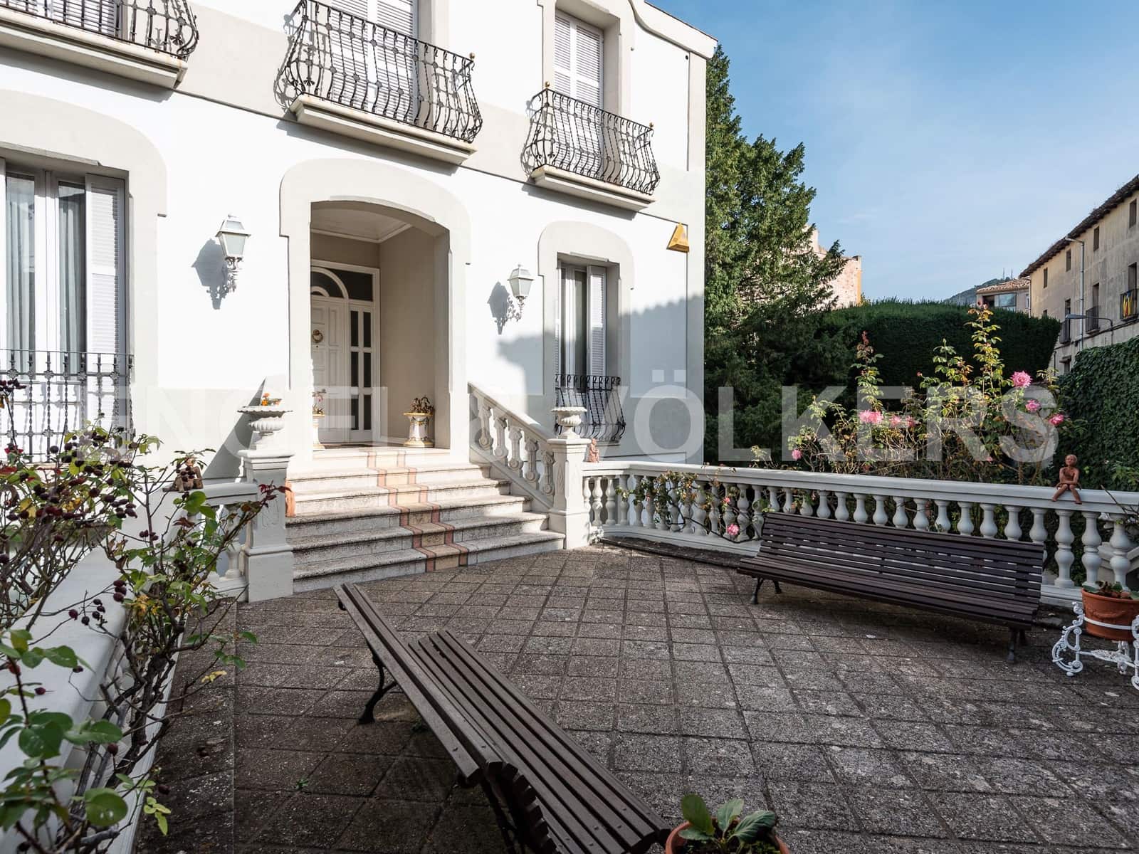 5 bedroom Villa for sale in Capellades with garage - € 675,000 (Ref: 9087683)