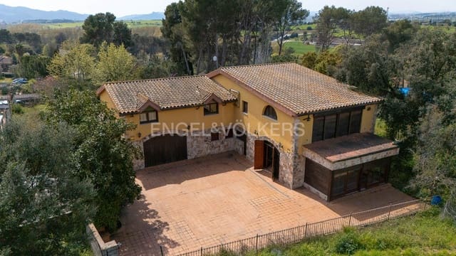 10 soverom Finca/Herregård til salgs i Palau de Plegamans med garasje - € 1 095 000 (Ref: 9087685)