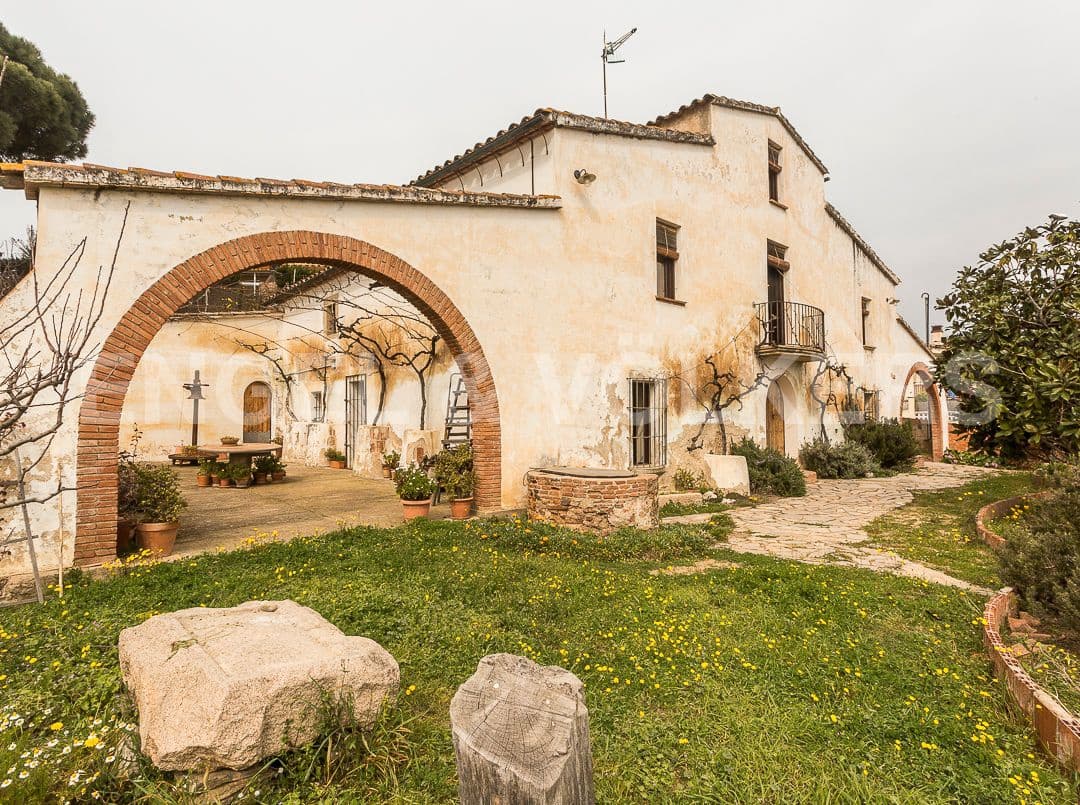 7 bedroom Finca/Country House for sale in Tordera with garage - € 438,000 (Ref: 9087686)